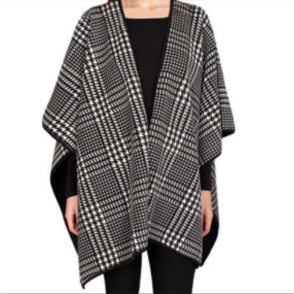 Reversible Wrap - Picture 2 of 3